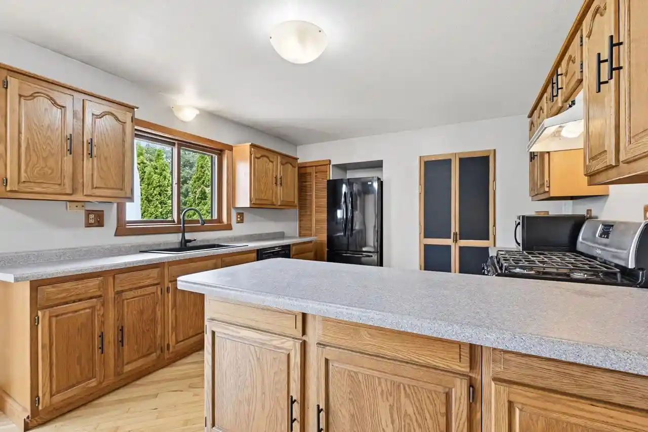 2nd image of 4751 E Oakview Dr Dr, Milton, WI 53563 | MLS# 1971763