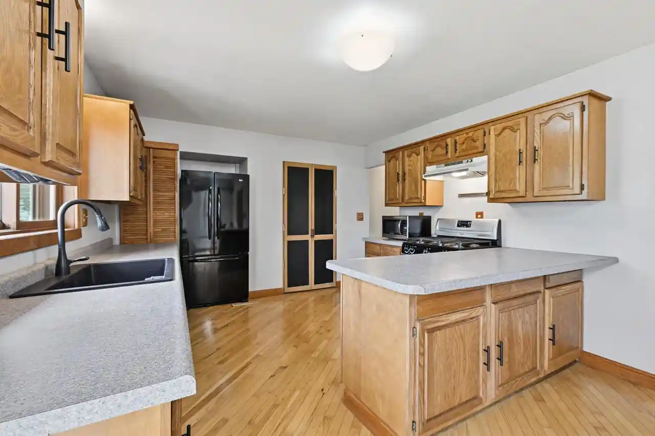 42nd image of 4751 E Oakview Dr Dr, Milton, WI 53563 | MLS# 1971763