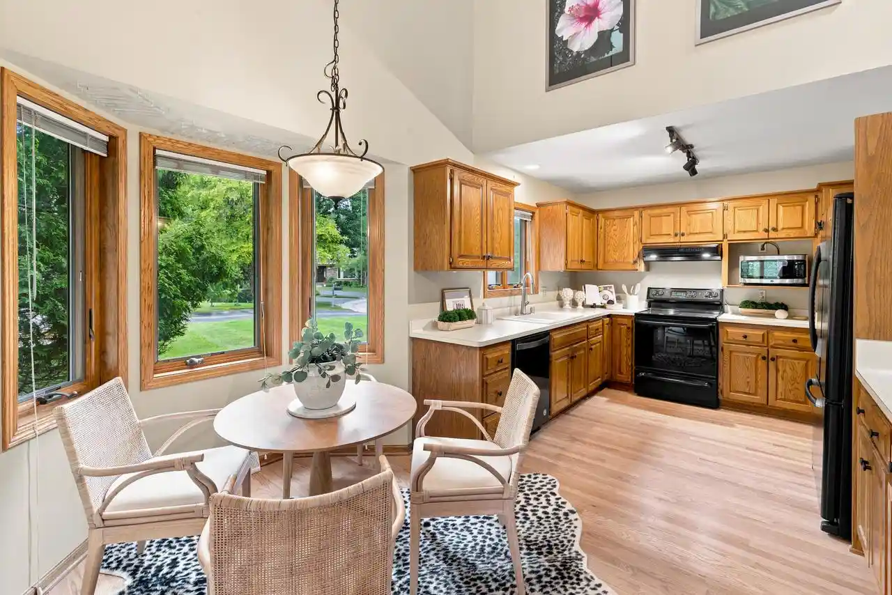 3rd image of 1611 W Eastbrook Court Court, Mequon, WI 53092 | MLS# 1971775
