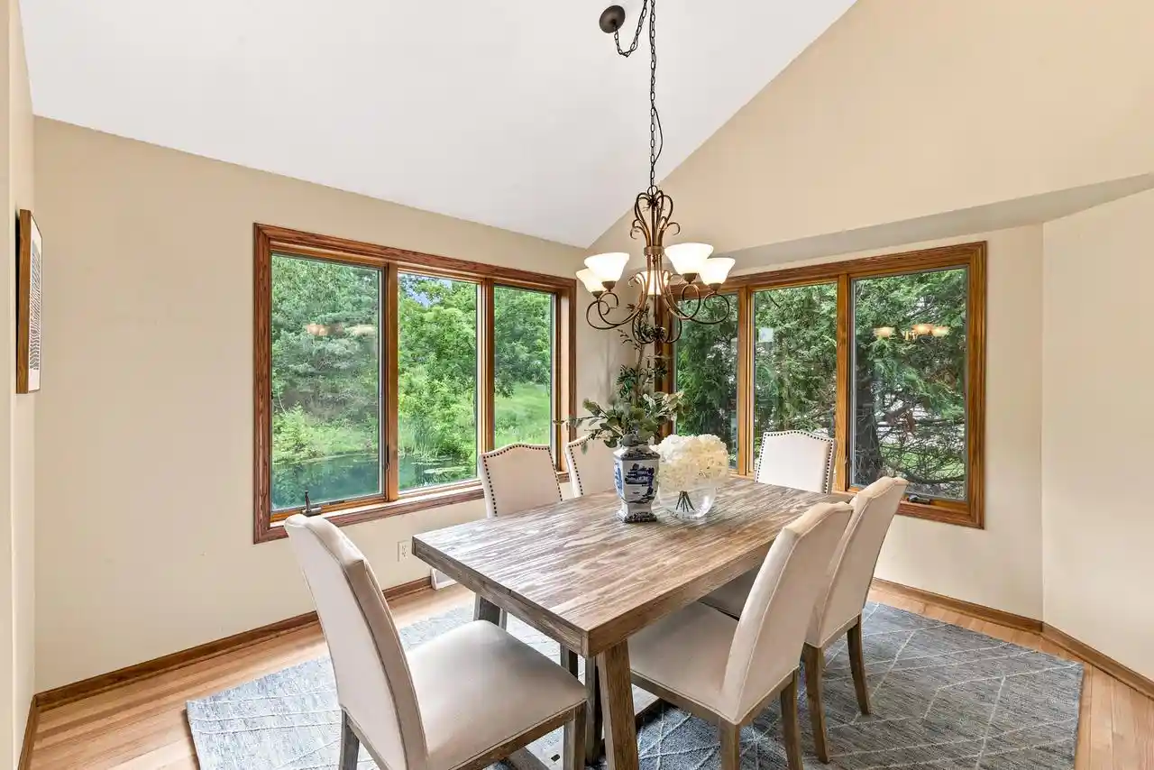 5th image of 1611 W Eastbrook Court Court, Mequon, WI 53092 | MLS# 1971775