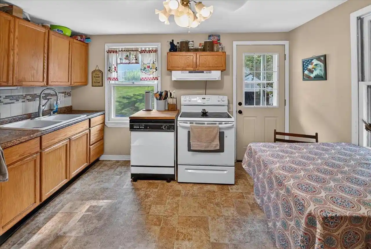 2nd image of 4109 Barby Lane Lane, Madison, WI 53704 | MLS# 2028129
