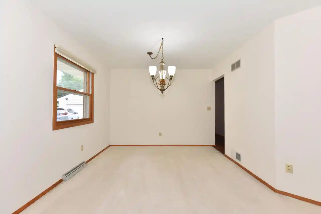 4th image of 6126 S Merrill Avenue Avenue, Cudahy, WI 53110 | MLS# 1971780