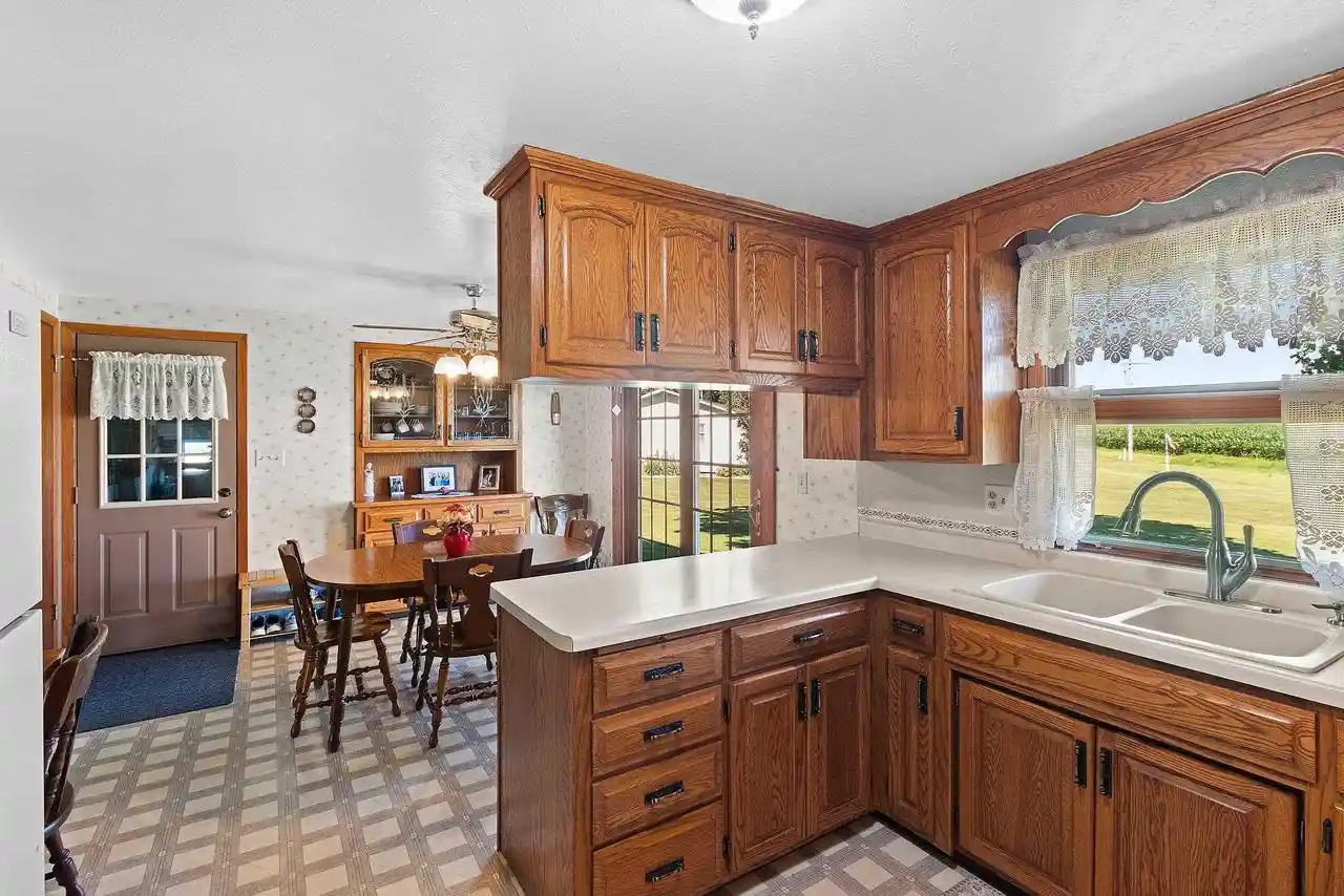 4th image of 5091 Caledonia Dr Dr, New Franken, WI 54229 | MLS# 50329170
