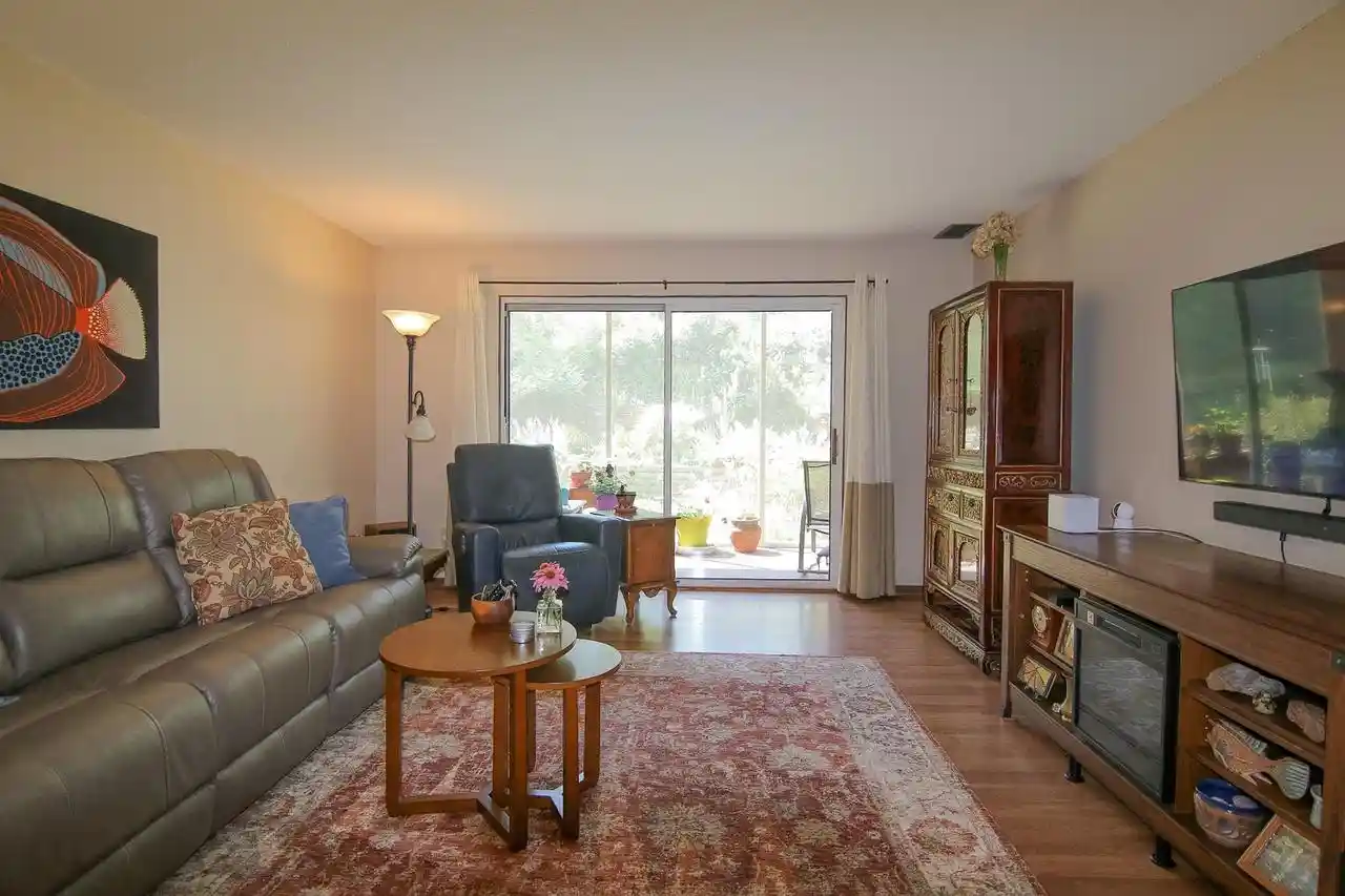 2nd image of 65 Golf Crse Rd Rd, Madison, WI 53704