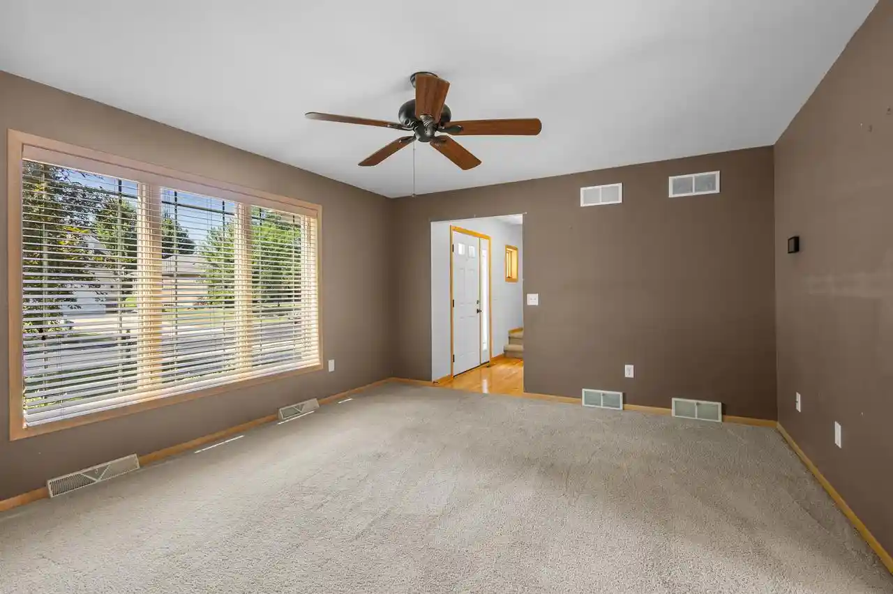 4th image of 5224 Nannyberry Dr Dr, Fitchburg, WI 53711 | MLS# 2028149