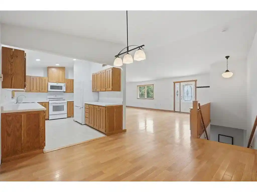 5th image of 614 45Th Street Street, Clear Lake, WI 54005 | MLS# 7064989