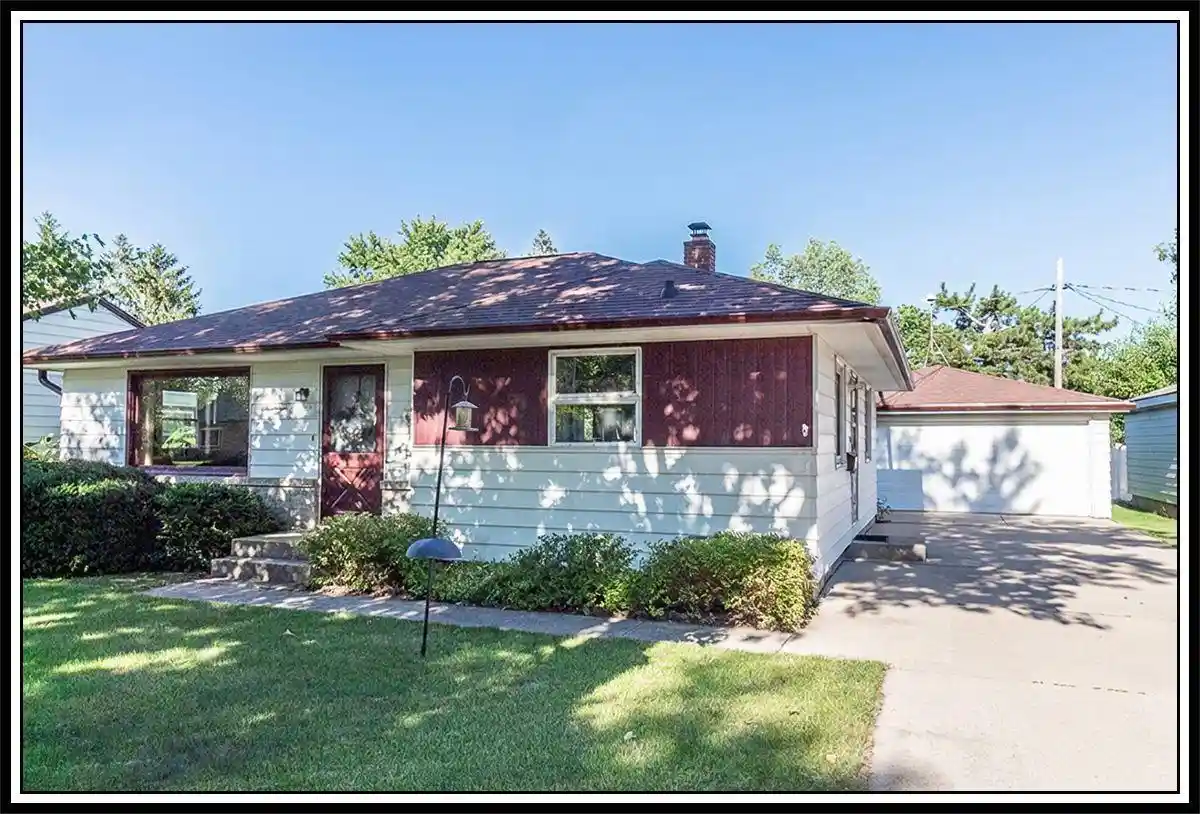 1st image of 1718 S Pearl Street Street, New London, WI 54961 | MLS# 50329188
