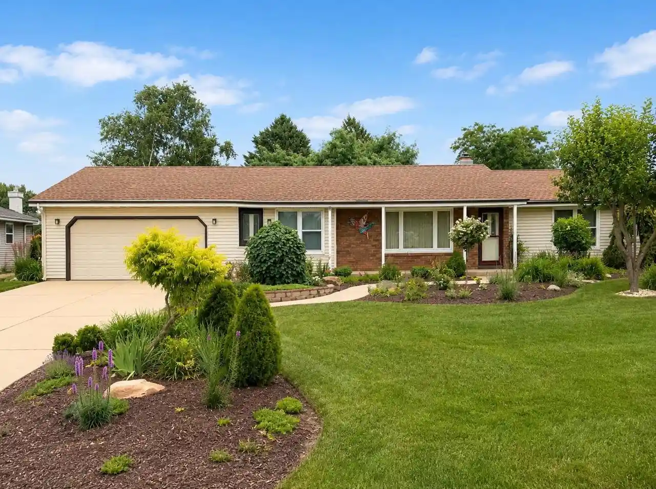 1st image of 978 Nantucket Dr Dr, Janesville, WI 53546 | MLS# 2028167