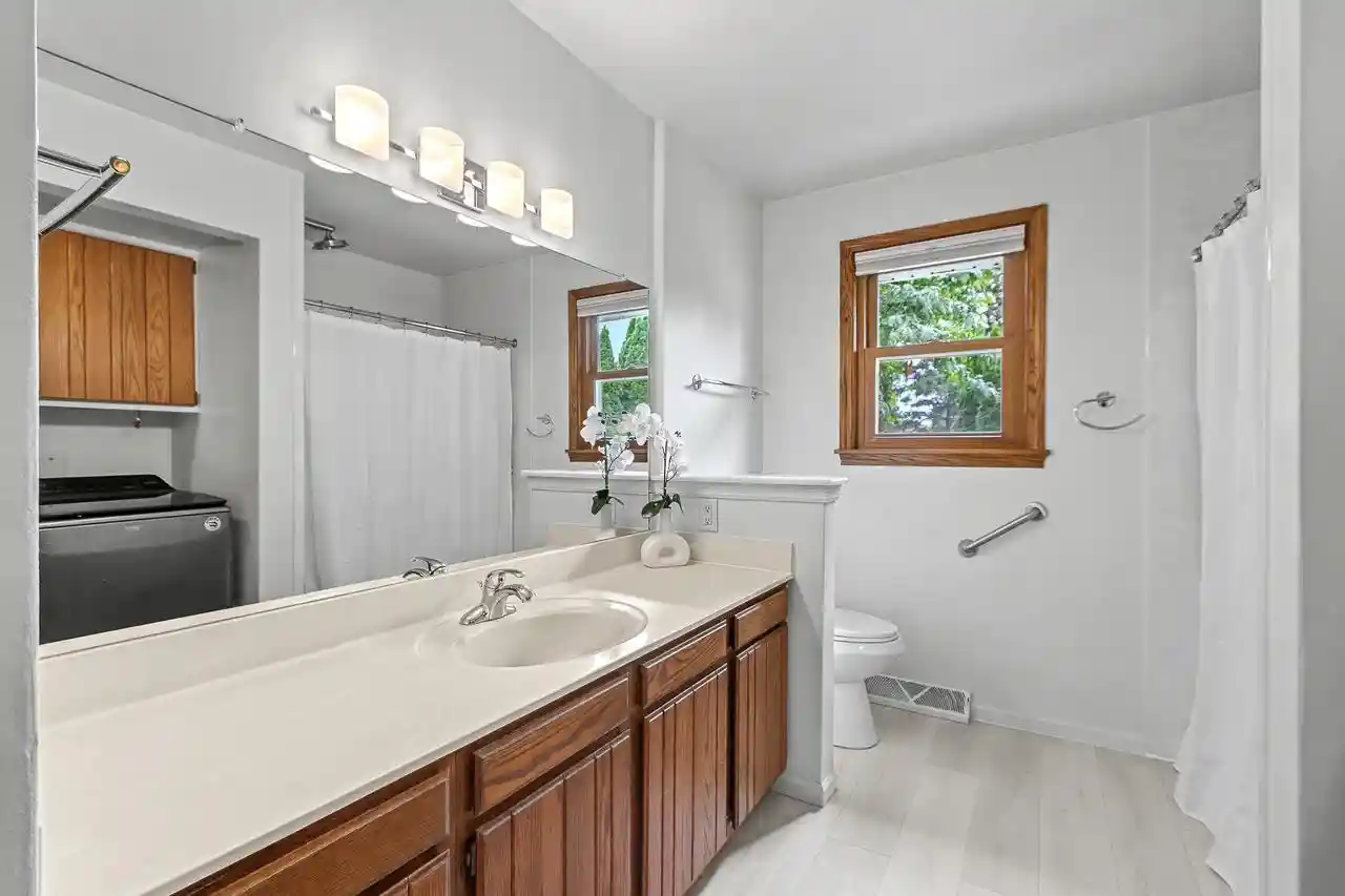 5th image of 978 Nantucket Dr Dr, Janesville, WI 53546 | MLS# 2028167