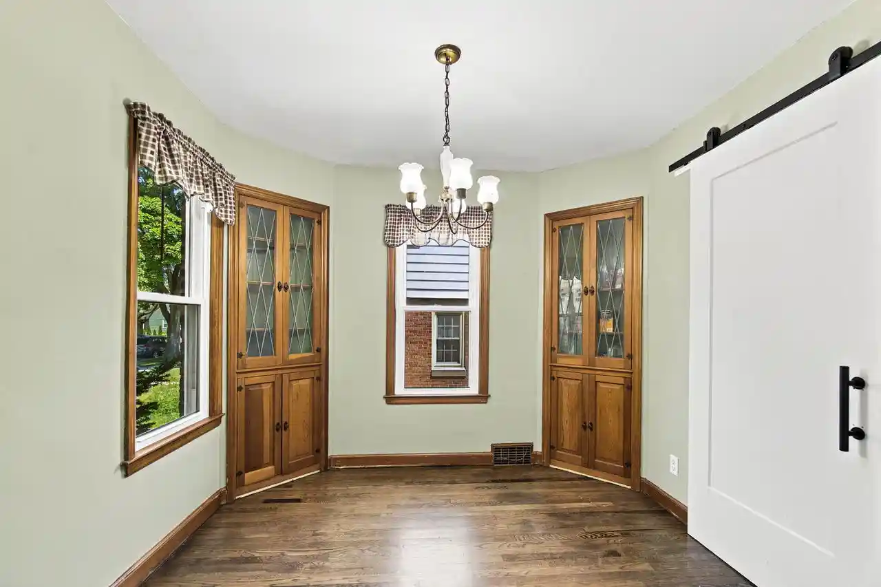 Photo 2 of Single family home for sale at 2915 E Allerton Avenue Avenue, Saint Francis, WI 53235 | MLS# 1971819 | Listing updated on 2026-09-18
