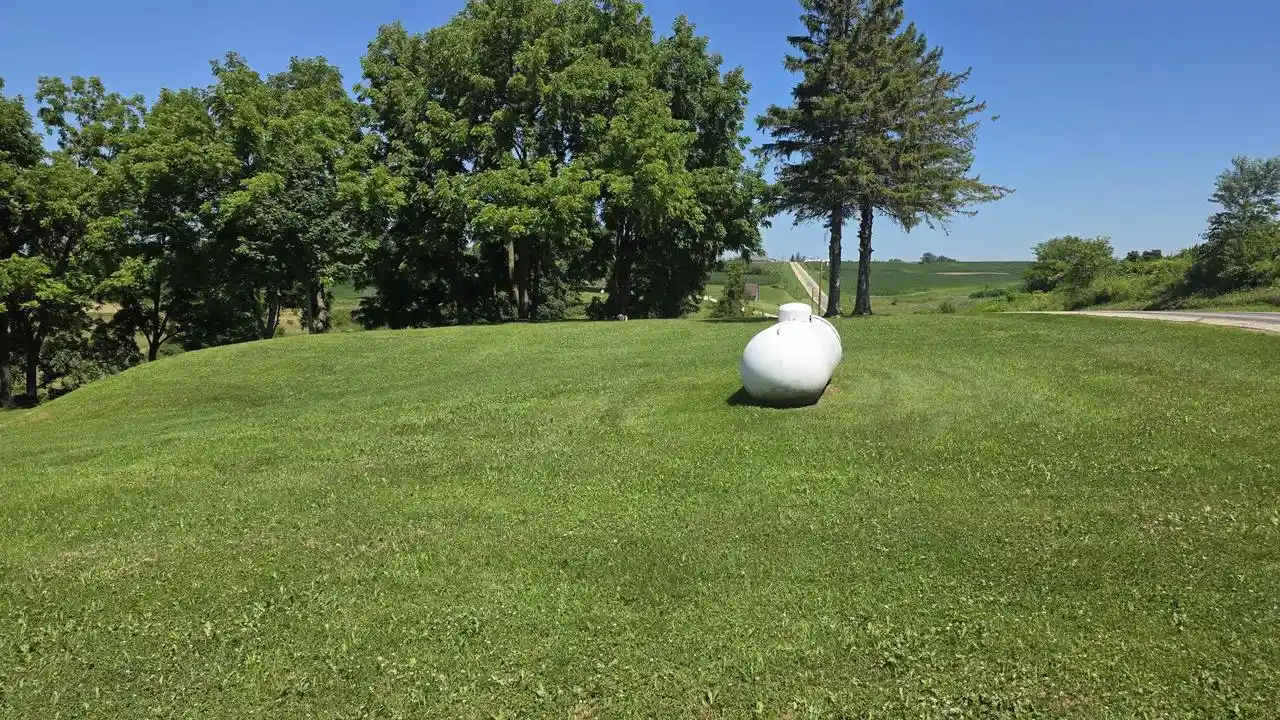 2nd image of 12315 Borah Ridge Road Road, Prairie Du Chien, WI 53821 | MLS# 2028171