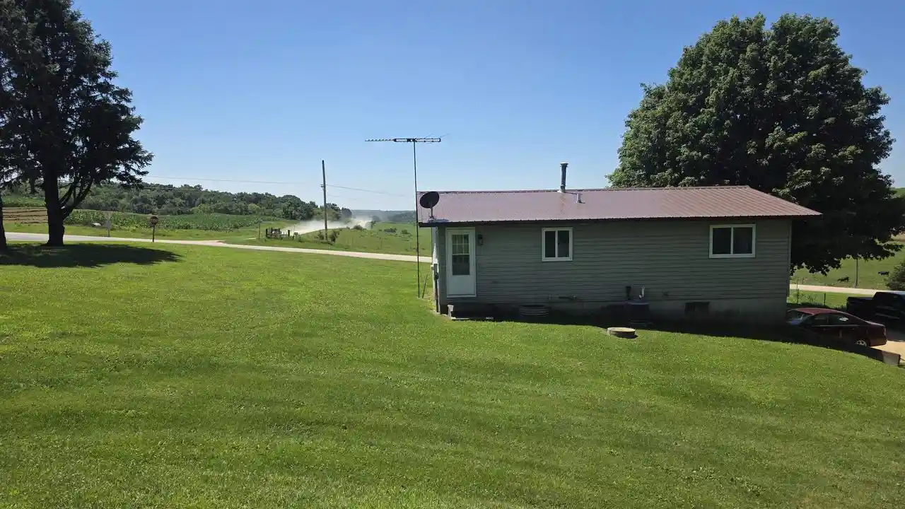 4th image of 12315 Borah Ridge Road Road, Prairie Du Chien, WI 53821 | MLS# 2028171