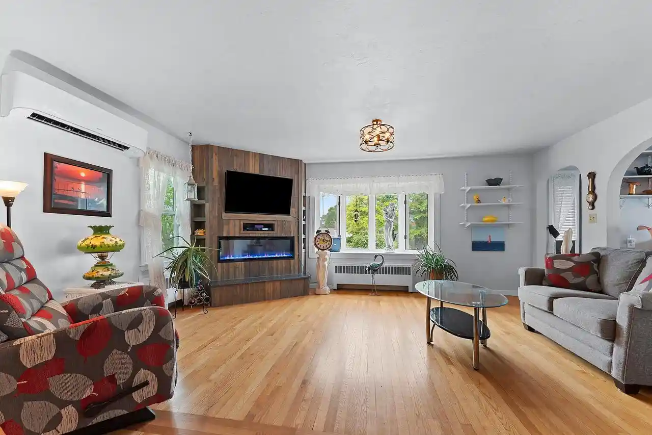 2nd image of 120 Vernon Street Street, Algoma, WI 54201 | MLS# 1971840