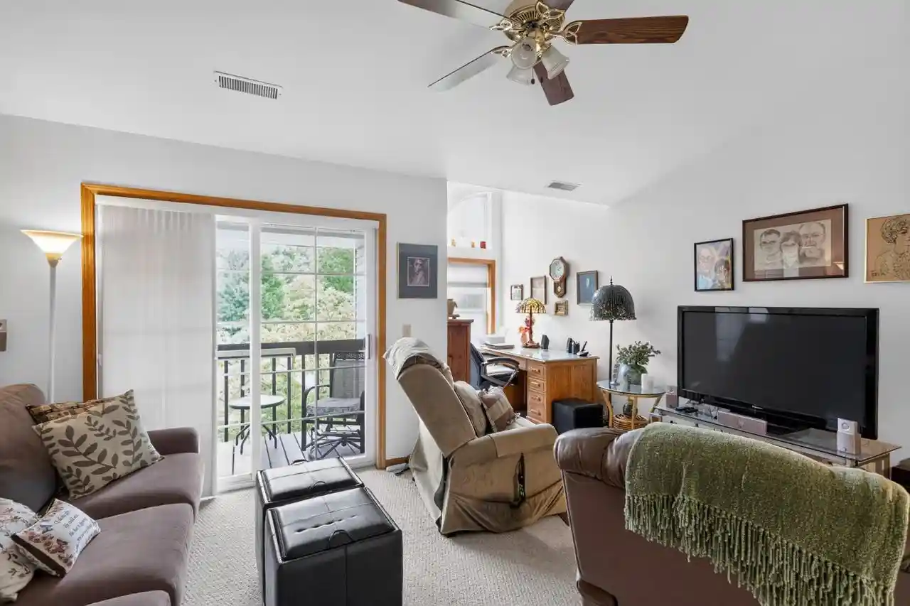 2nd image of 6115 S Creekside Dr Dr #3, Cudahy, WI 53110 | MLS# 1971841