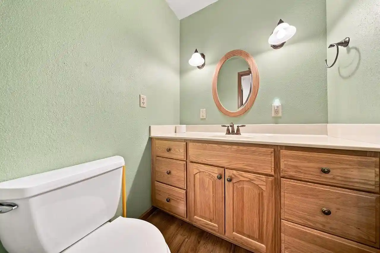 3rd image of 5069 W Colonial Court Court, Milwaukee, WI 53220 | MLS# 1971851
