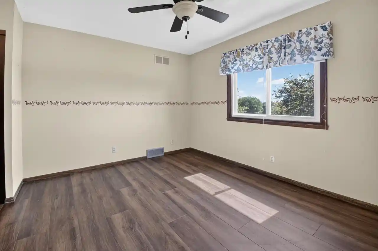 5th image of 7236 S Delaine Dr Dr #4-7236, Oak Creek, WI 53154 | MLS# 1971855