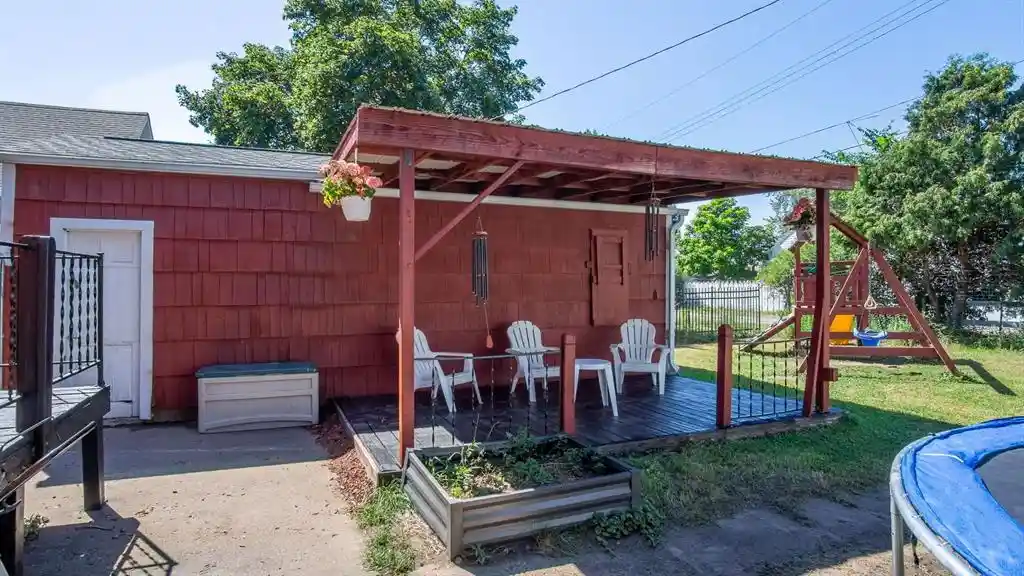 Photo 3 of Single family home for sale at 520 W Cedar Street Street, Chippewa Falls, WI 54729 | MLS# 1603266 | Listing updated on 2026-09-19