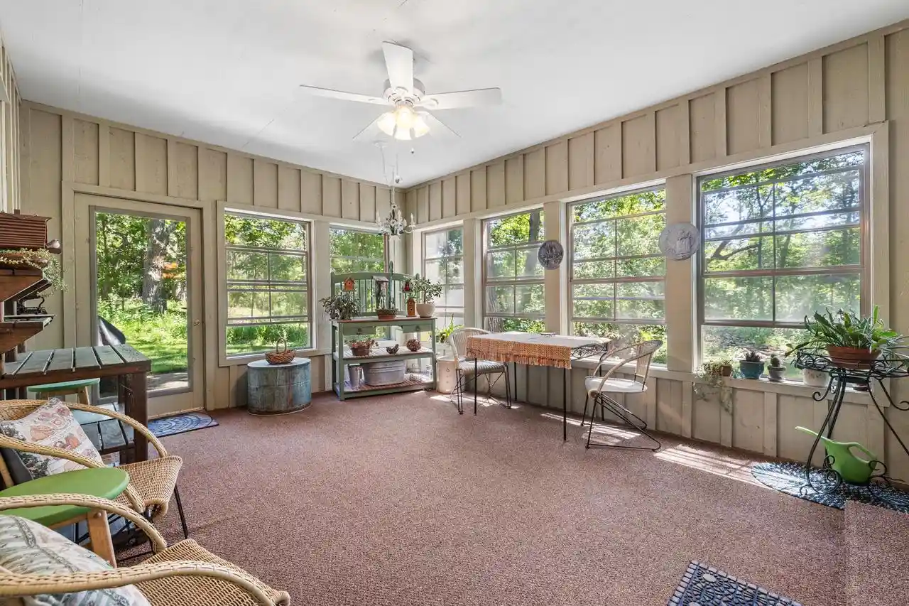 4th image of W342S4510 Moraine Hills Dr Dr, Dousman, WI 53118 | MLS# 1971862