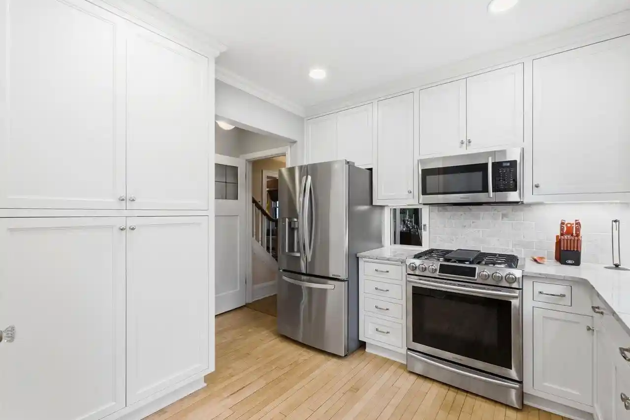 4th image of 1534 Upper Parkway S Parkway S, Milwaukee, WI 53213 | MLS# 1971876