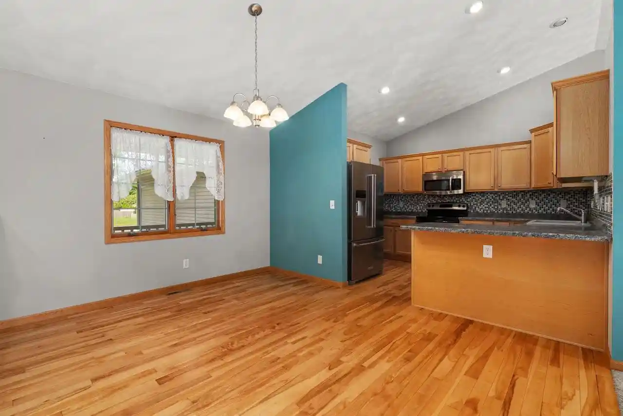 4th image of 204 Noahs Arc Court Court, Evansville, WI 53536 | MLS# 2028190