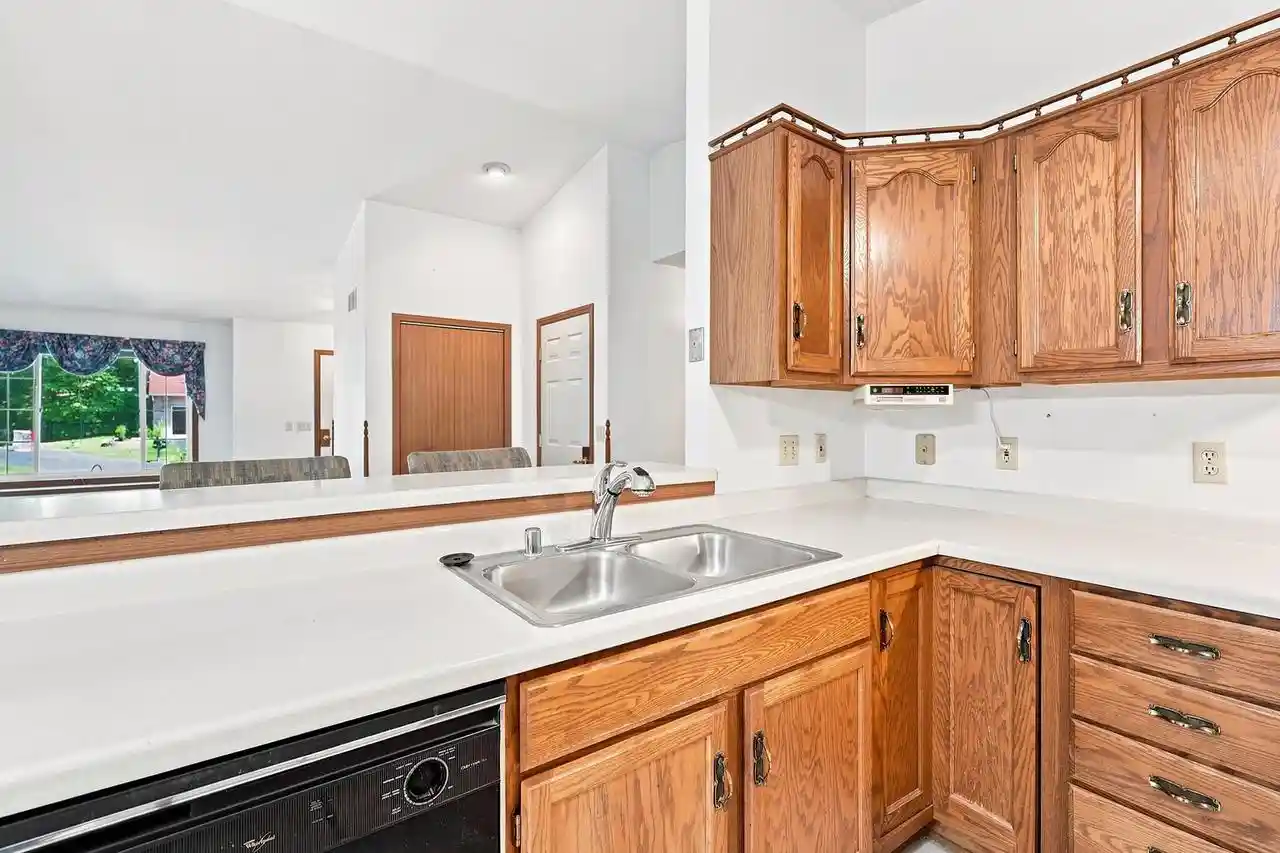 3rd image of 117 Manor Court Court, Slinger, WI 53086 | MLS# 1971887
