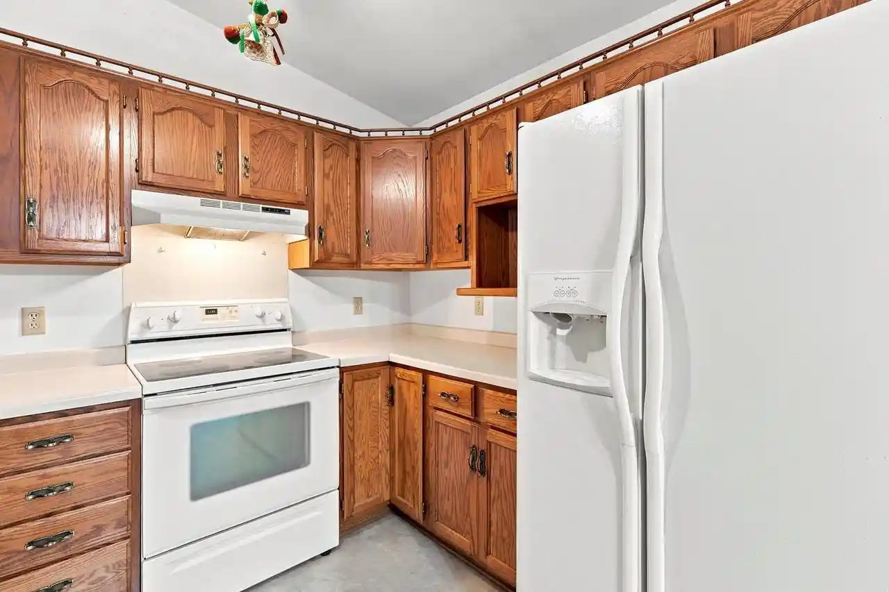 4th image of 117 Manor Court Court, Slinger, WI 53086 | MLS# 1971887