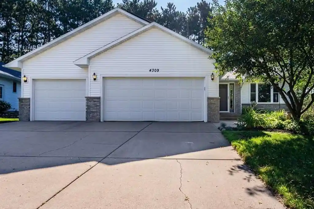 1st image of 4309 Pine Meadow Dr Dr, Eau Claire, WI 54701 | MLS# 1603189