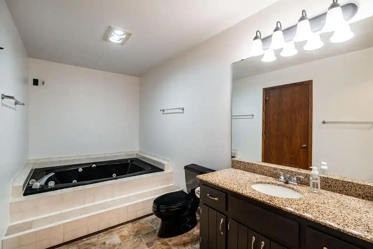 2nd image of 6441 S Crabapple Court Court #3, Oak Creek, WI 53154 | MLS# 1971895
