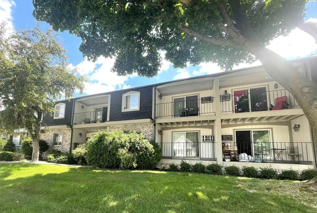 2nd image of 121 W North Street Street #27, Waukesha, WI 53188 | MLS# 50329203