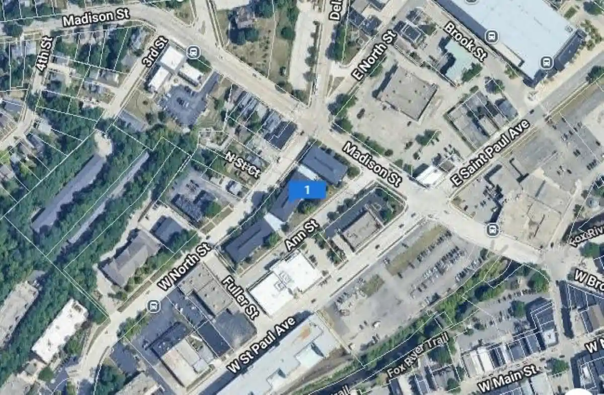 4th image of 121 W N St St, Waukesha, WI 53188
