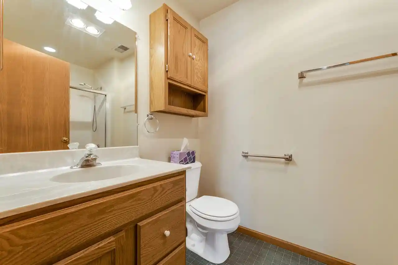 2nd image of 206 Bur Oak Lane Lane #C, Grafton, WI 53024 | MLS# 1971923