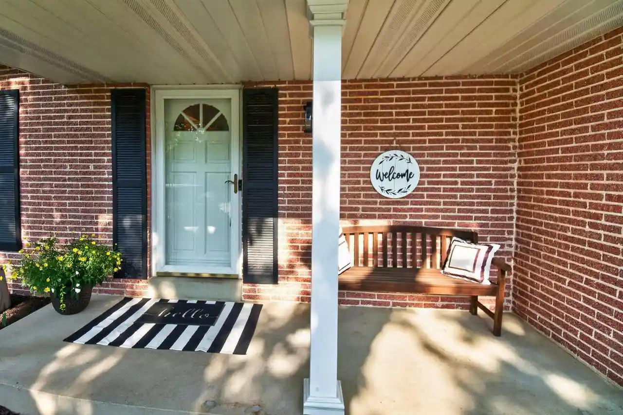 image of 2470 Lionel Court Court, Brookfield, WI 53045 | MLS# 1971929