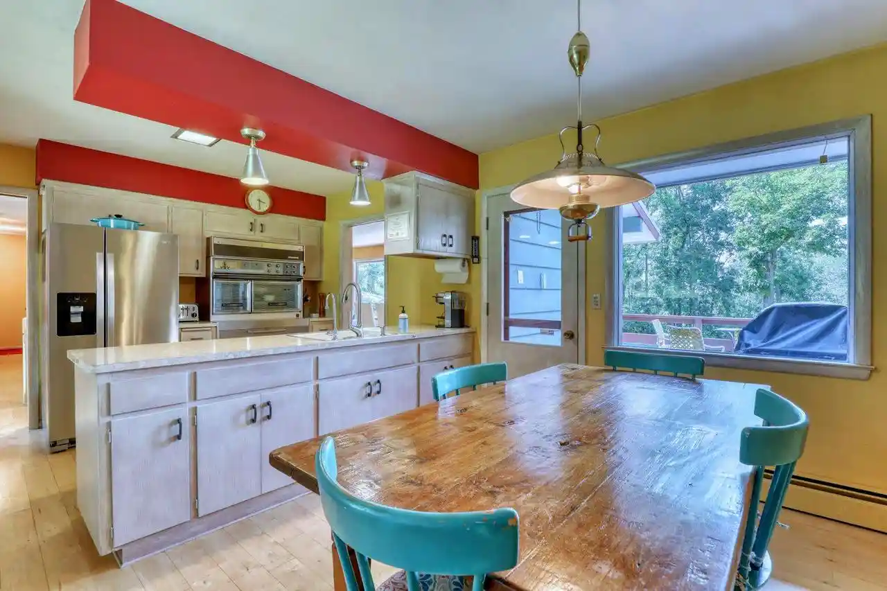 4th image of 1905 Hillside Dr Dr, Delafield, WI 53018 | MLS# 1971930