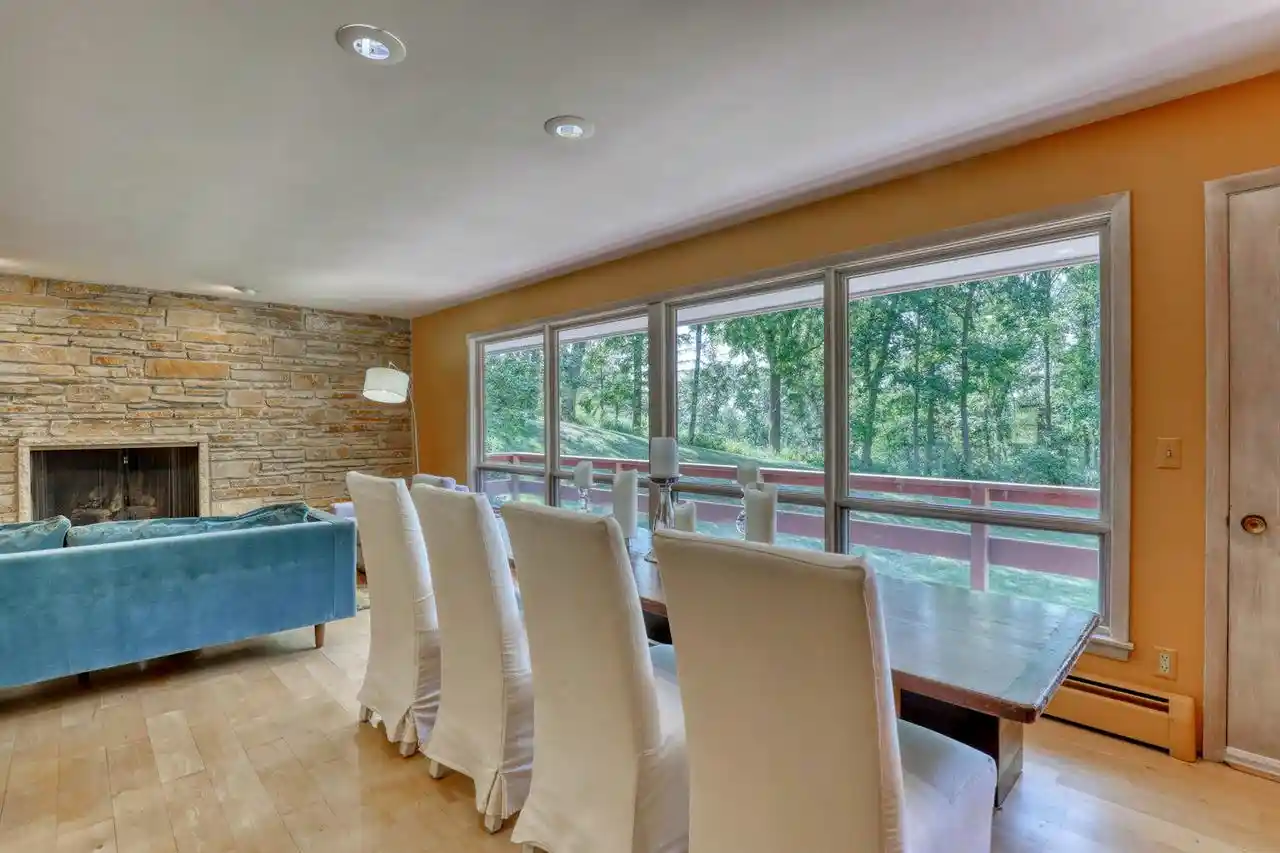 47th image of 1905 Hillside Dr Dr, Delafield, WI 53018 | MLS# 1971930