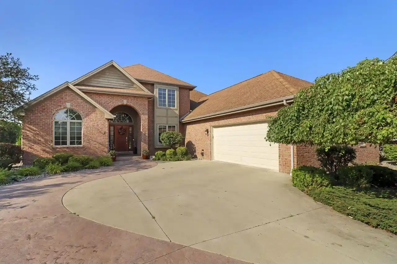 1st image of 2714 10th Pl Pl, Kenosha, WI 53140 | MLS# 1971927