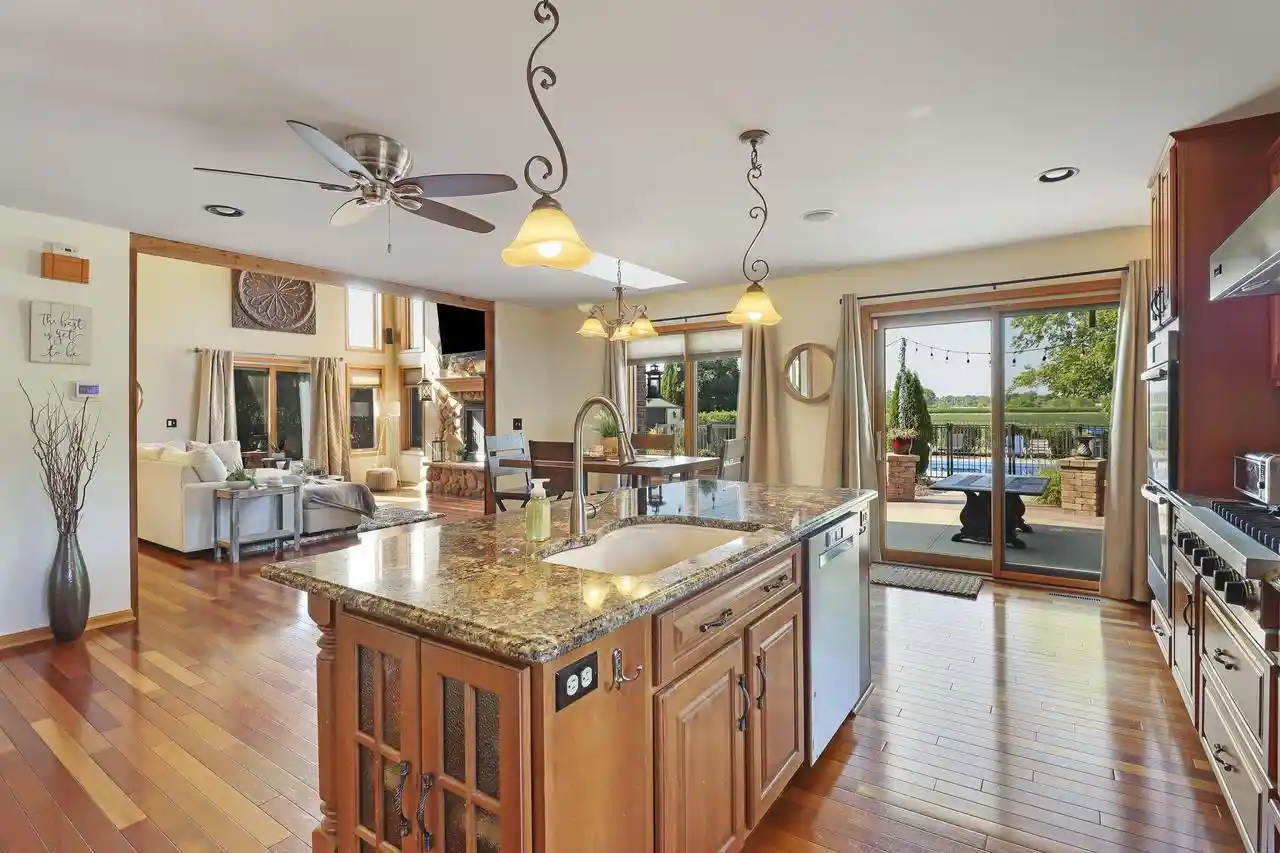 5th image of 2714 10Th Pl Pl, Kenosha, WI 53140 | MLS# 1971927