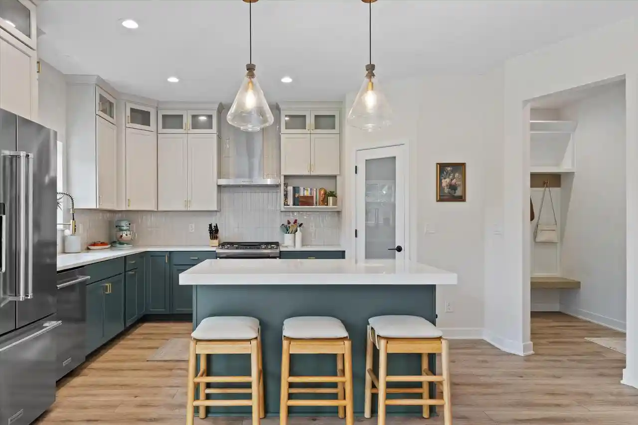 2nd image of 9110 Creekside Circle Circle, Pleasant Prairie, WI 53158 | MLS# 1971933