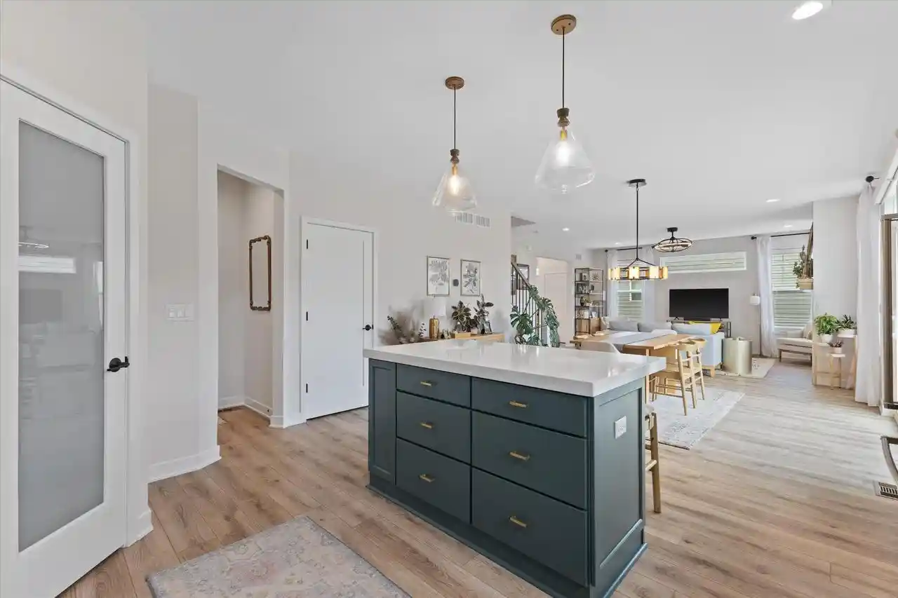 5th image of 9110 Creekside Circle Circle, Pleasant Prairie, WI 53158 | MLS# 1971933