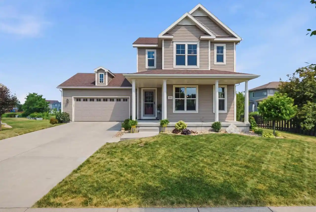 Photo 1 of Single family home for sale at 379 White Tail Dr Dr, Sun Prairie, WI 53590 | MLS# 2028216 | Listing updated on 2026-08-28