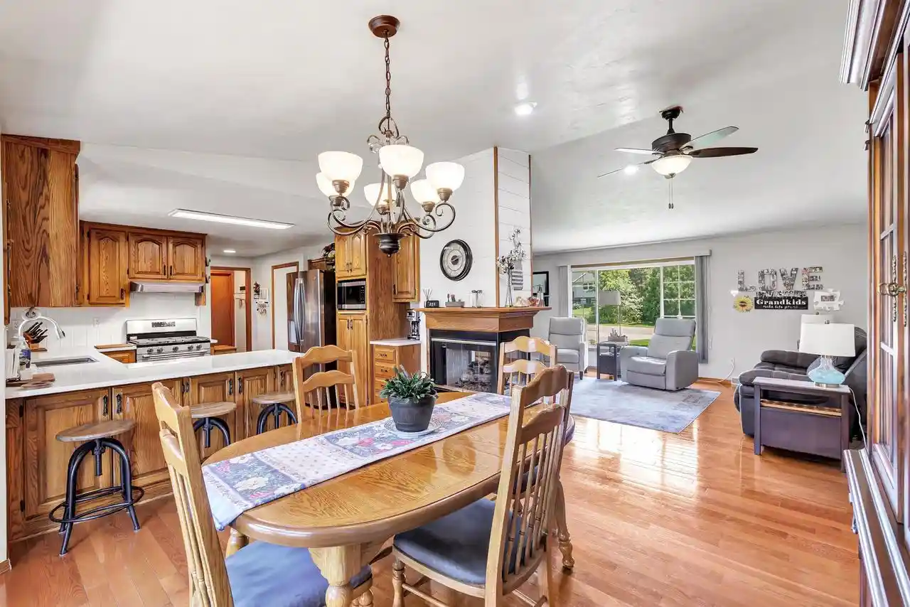 5th image of 3659 Van Laanen Road Road, Green Bay, WI 54311 | MLS# 50329202