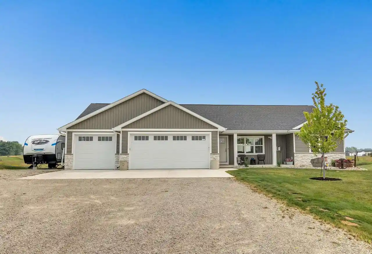 1st image of 7542 Highland Meadow Court Court, Pulaski, WI 54162 | MLS# 50329232