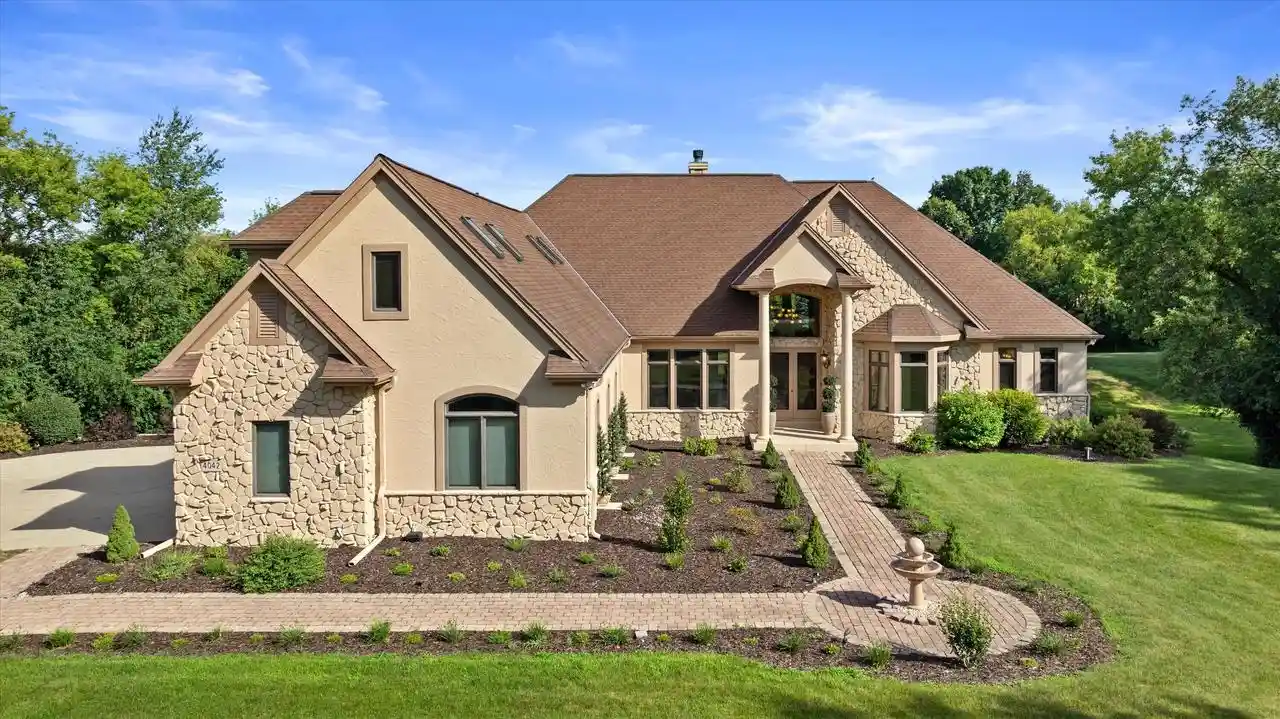 1st image of 4042 Coopers Hawk Dr Dr, Hubertus, WI 53033 | MLS# 1971939