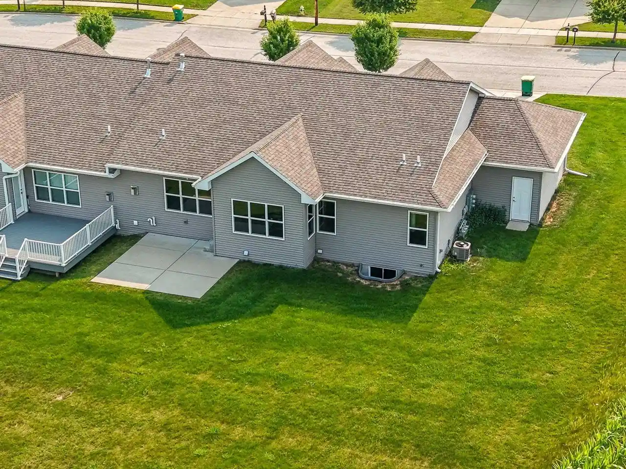 Photo 3 of Condo for sale at 911 Barronwood Dr Dr, Green Bay, WI 54311 | MLS# 50329239 | Listing updated on 2026-09-21