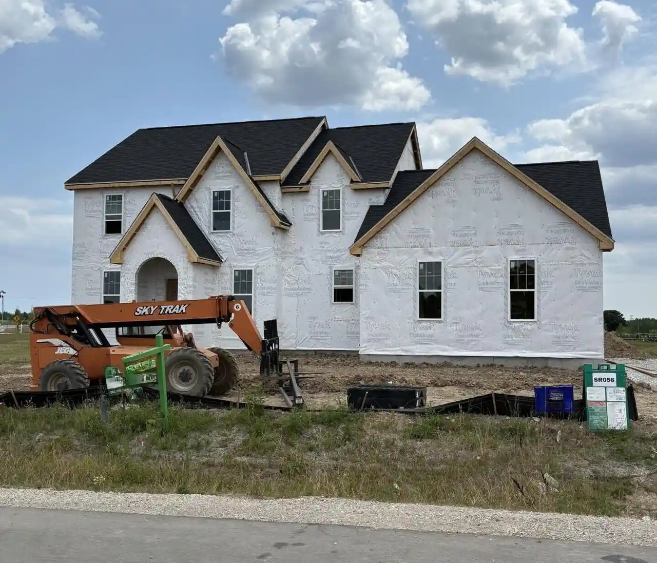 1st image of 9333 W Cob Dr Dr, Mequon, WI 53097 | MLS# 1971952