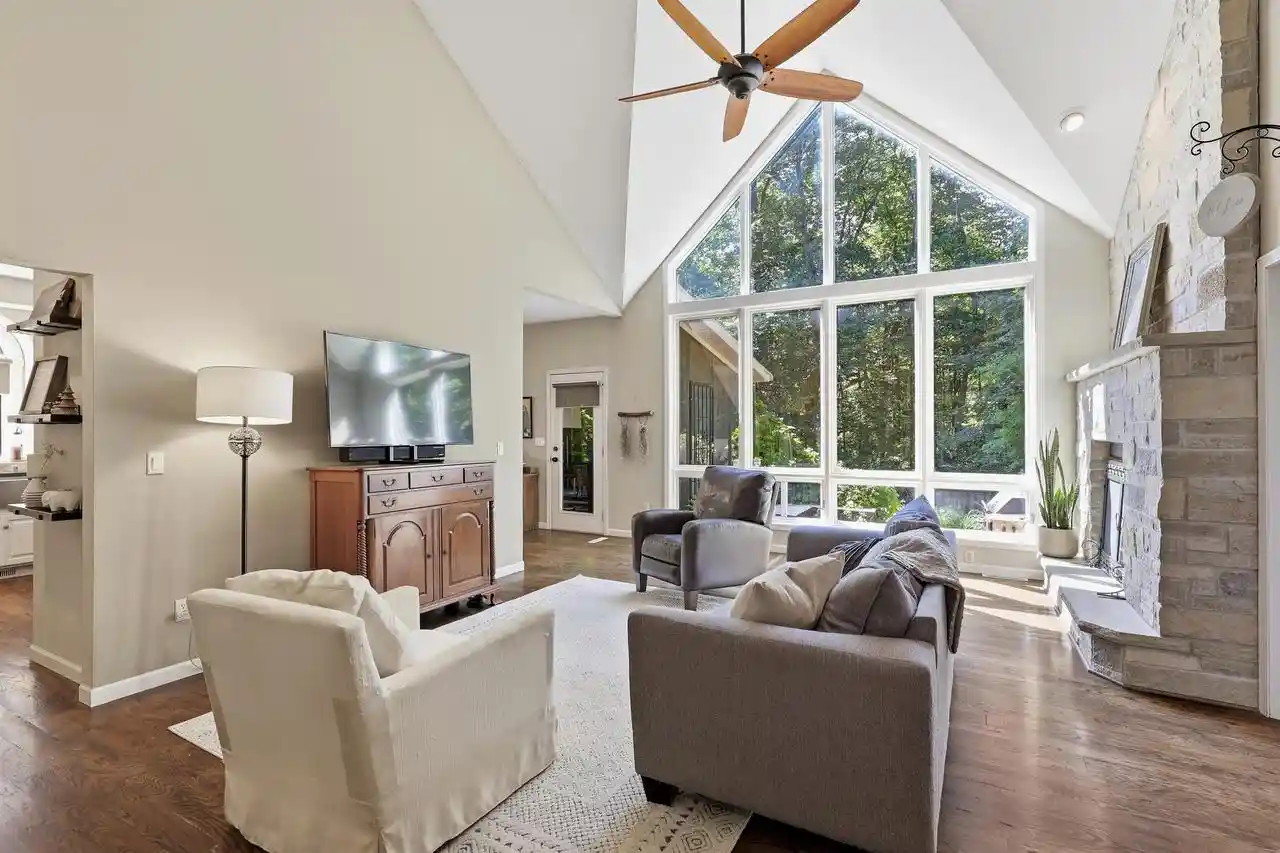 4th image of 4950 Plummers Point Road Road, Oshkosh, WI 54904 | MLS# 50329243