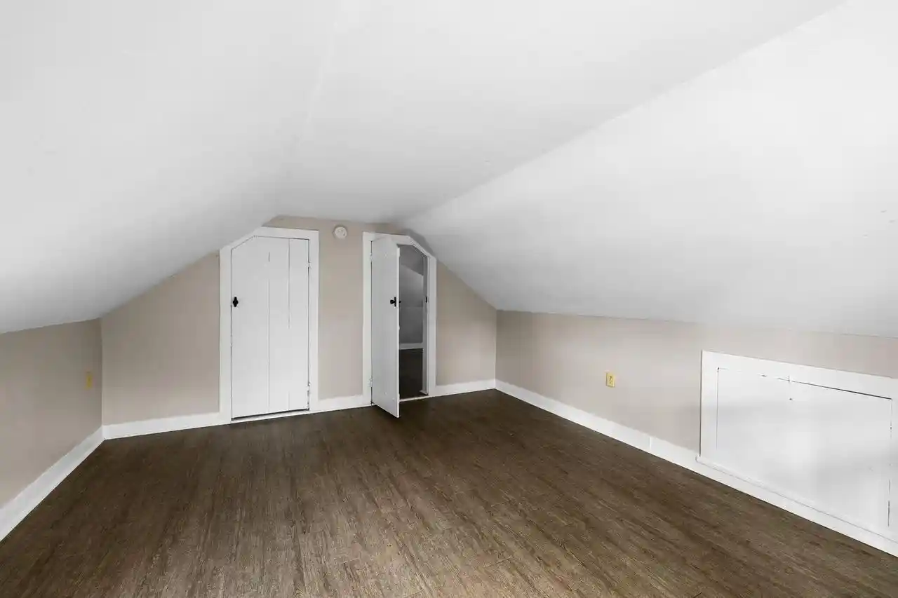3rd image of 1105 19Th Street S Street S, La Crosse, WI 54601 | MLS# 1971966