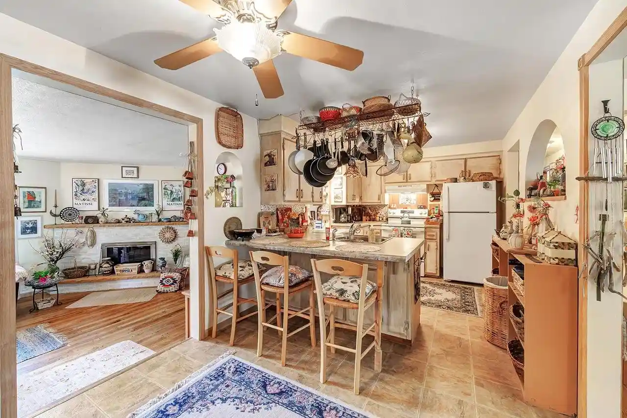 3rd image of 1762 Chateau Dr Dr, Green Bay, WI 54304 | MLS# 50329256
