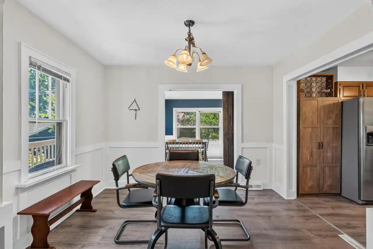 3rd image of 30421 Forest Dr Dr, Burlington, WI 53105 | MLS# 1971984