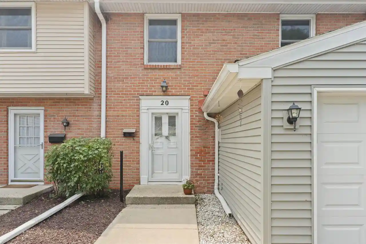 1st image of 20 Whitcomb Circle Circle, Madison, WI 53711 | MLS# 2028243