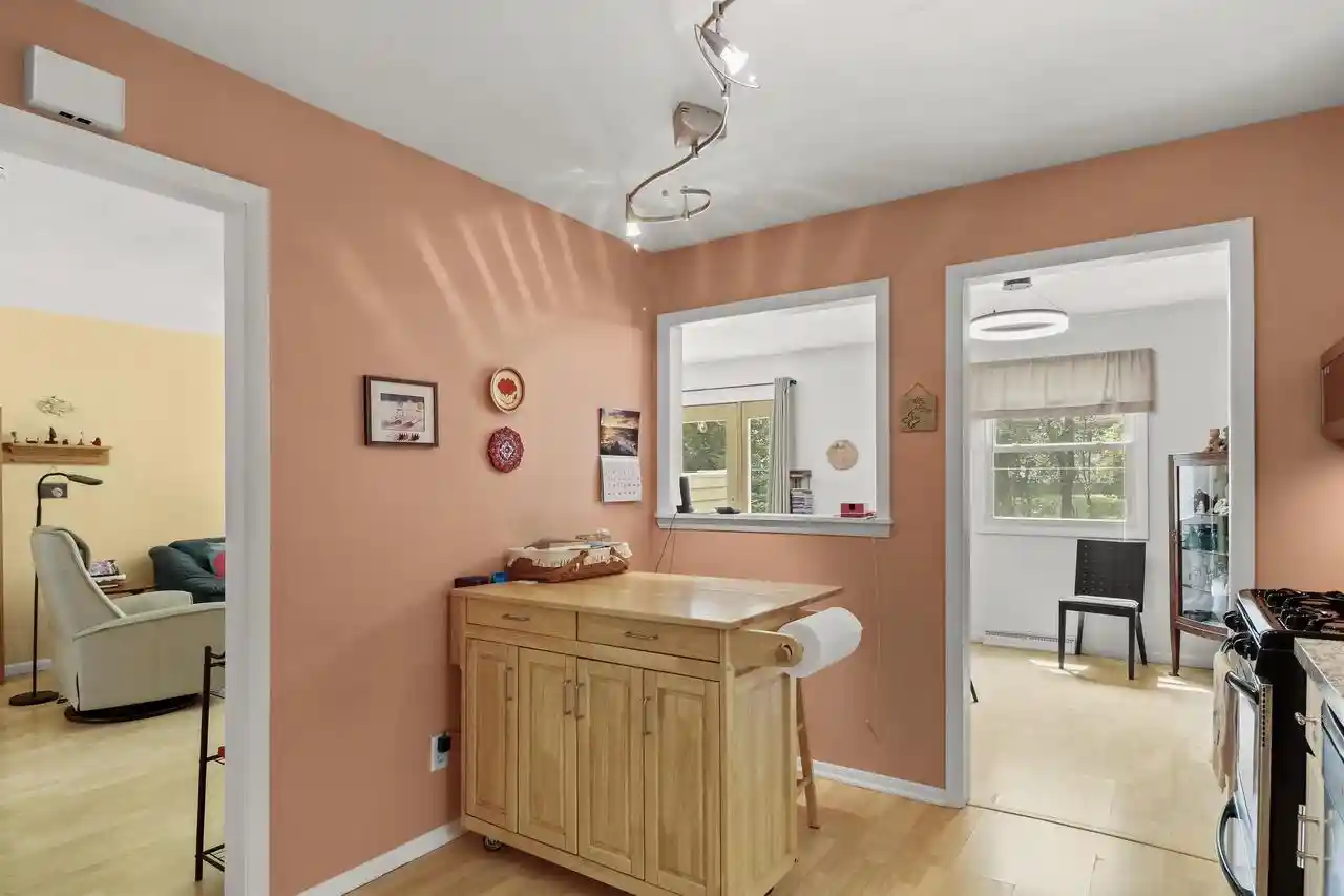3rd image of 20 Whitcomb Circle Circle, Madison, WI 53711 | MLS# 2028243